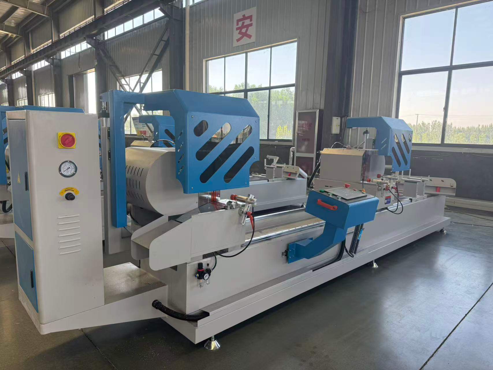 450mm CNC 더블 헤드 내부 스윙 정밀 절단 톱(45°/90°)
