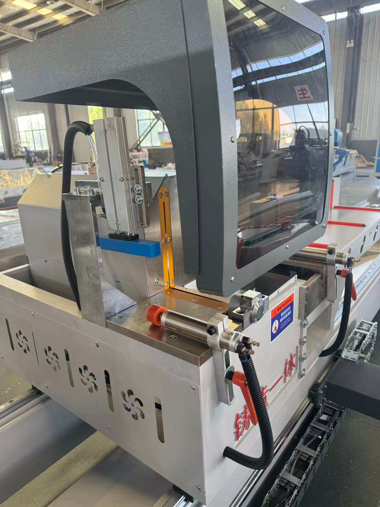 550 CNC 내부 굴절형 정밀 톱(45°/90°)