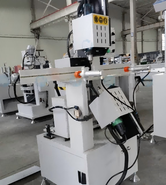 고정밀 PVC 워터 슬롯 밀링 머신