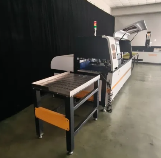 산업용 알루미늄 프로파일용 초정밀 CNC 원형톱